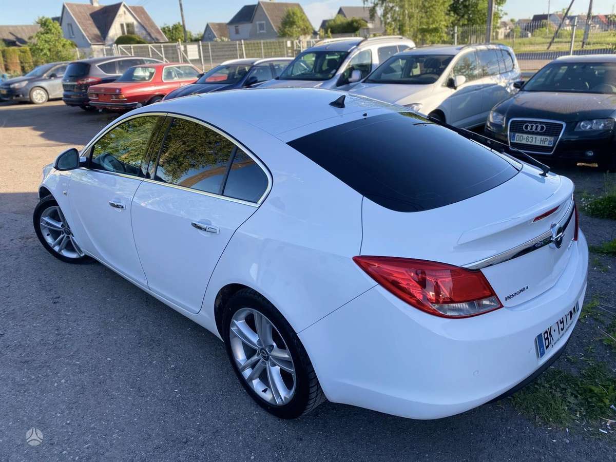 Opel Insignia, 2.0 l., hatchback