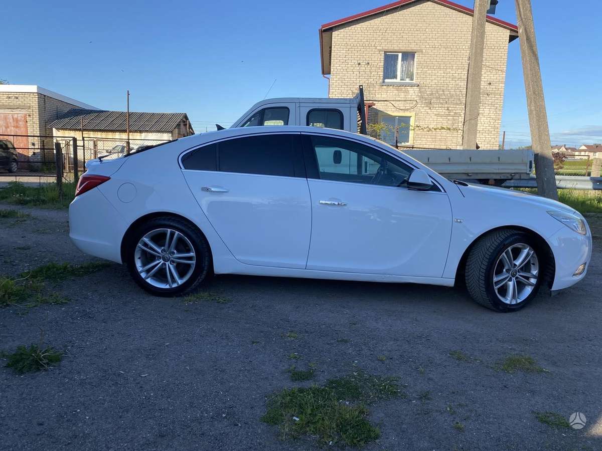 Opel Insignia, 2.0 l., hatchback