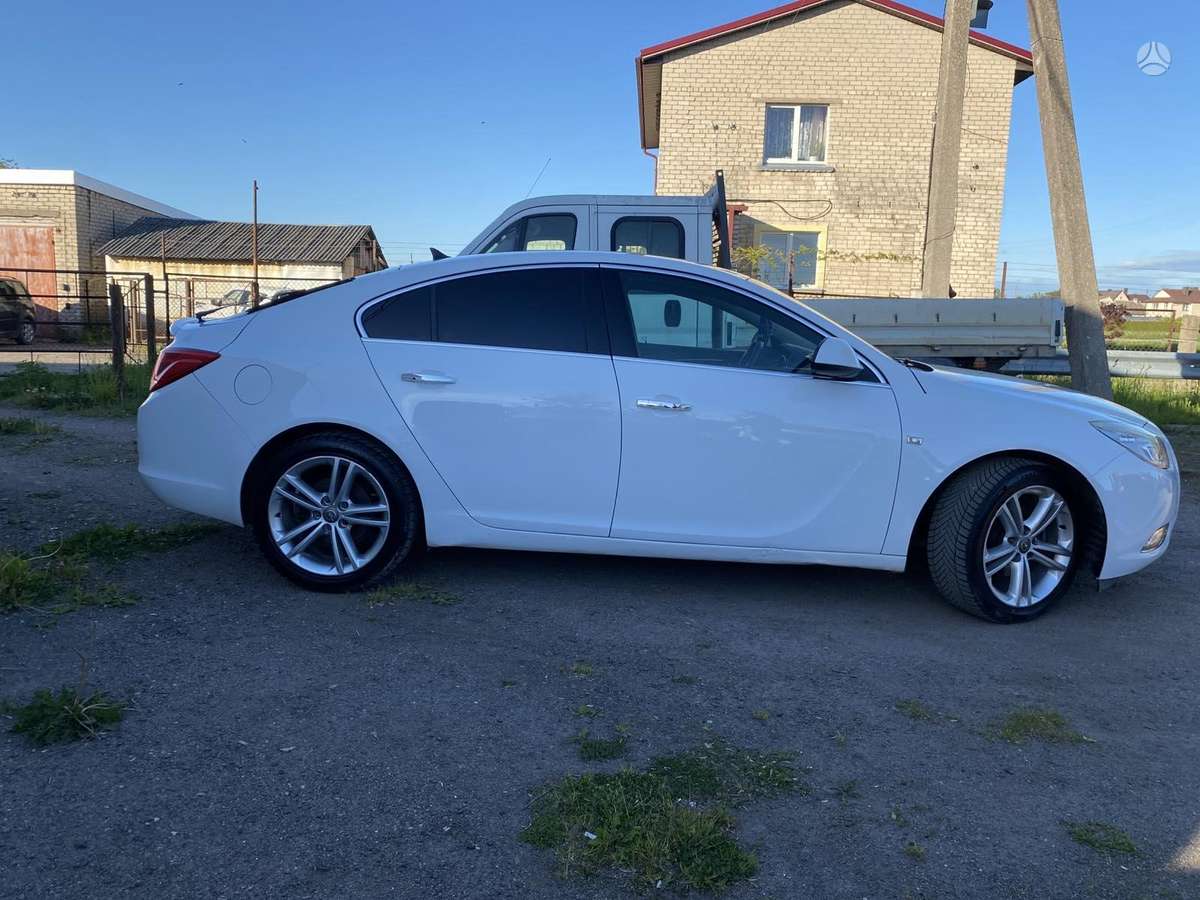 Opel Insignia, 2.0 l., Хэтчбек