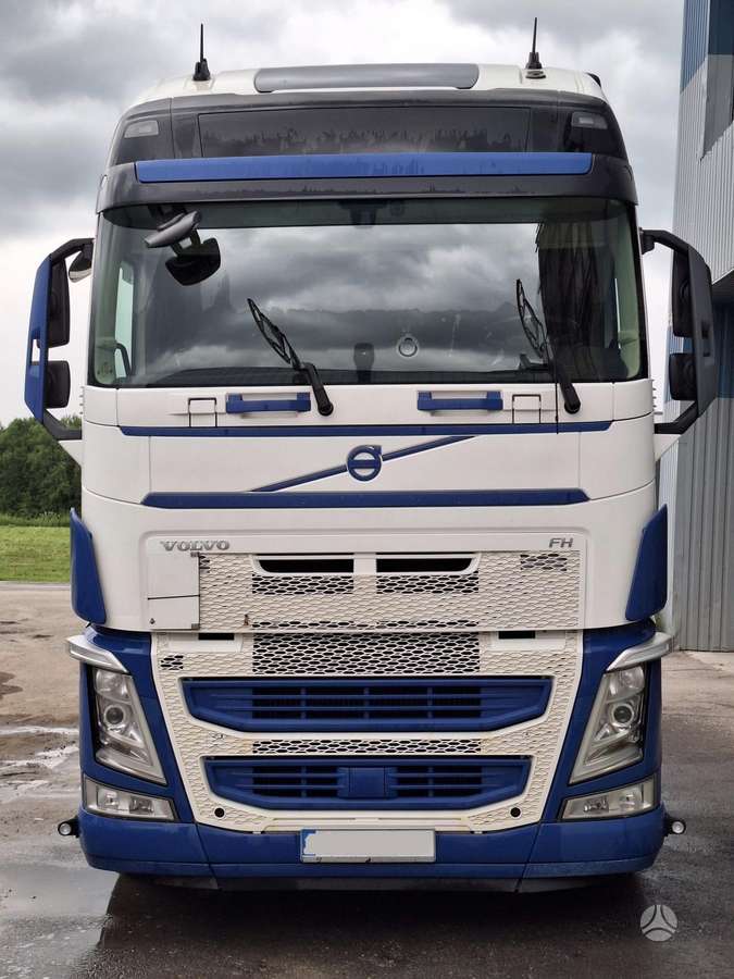 Volvo FH460 2 tank, double sleeper