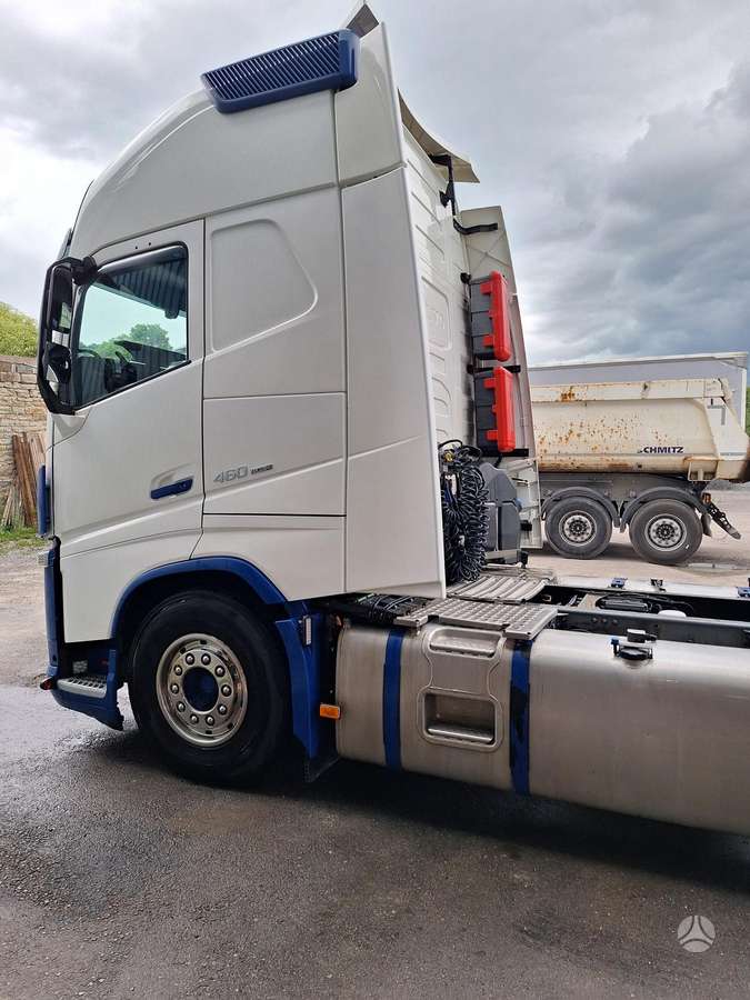 Volvo FH460 2 tank, double sleeper