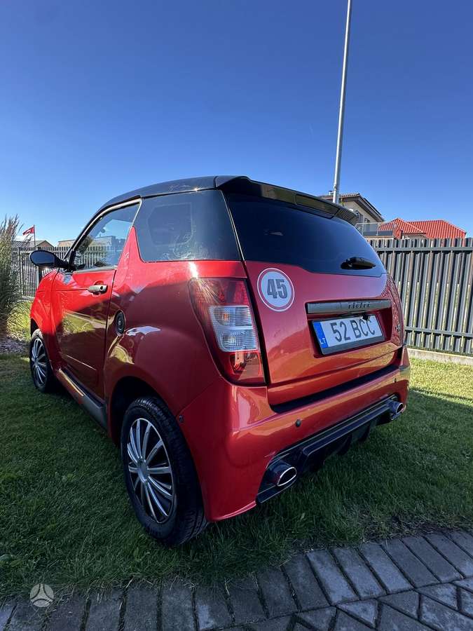 Ligier JS50, 0.5 l., hatchback