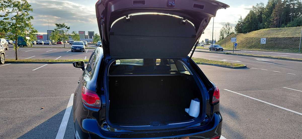 Mazda 6, 2.2 l., universalas