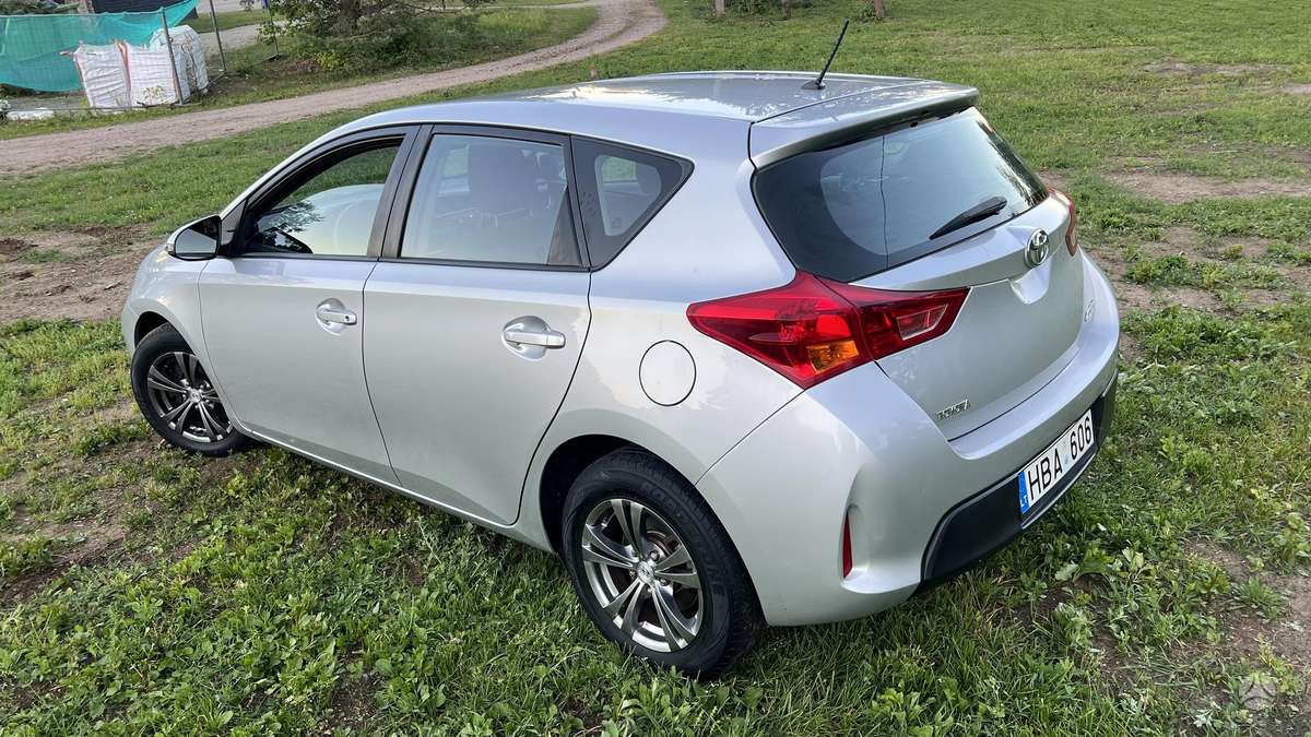 Toyota Auris, 1.3 l., hatchback