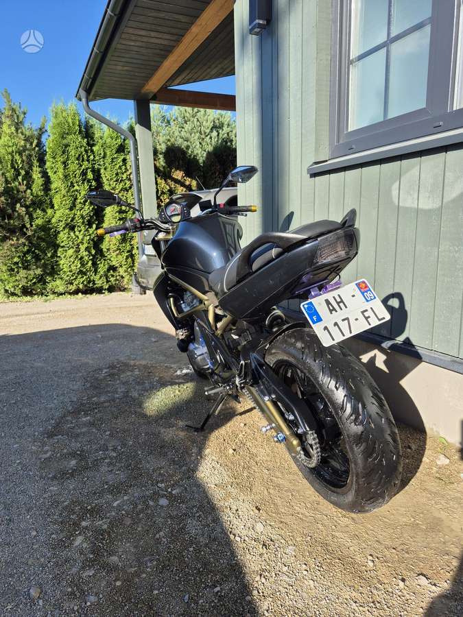 Kawasaki ER 649cc, street / classic