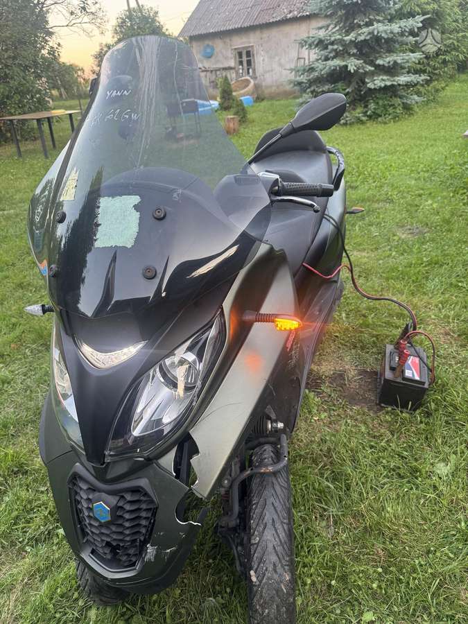 Piaggio MP3, trikes
