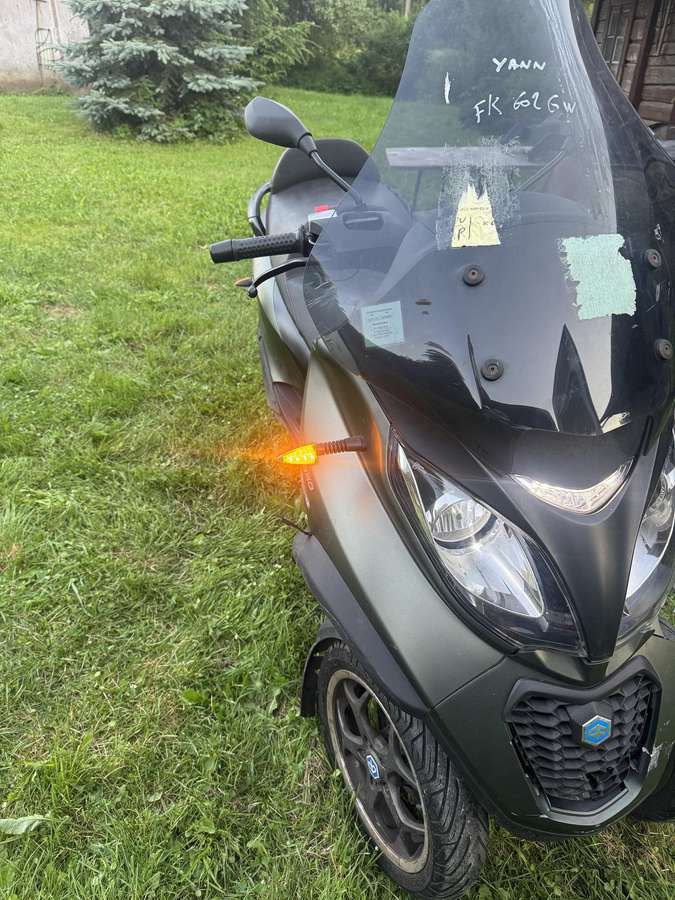 Piaggio MP3, trikes