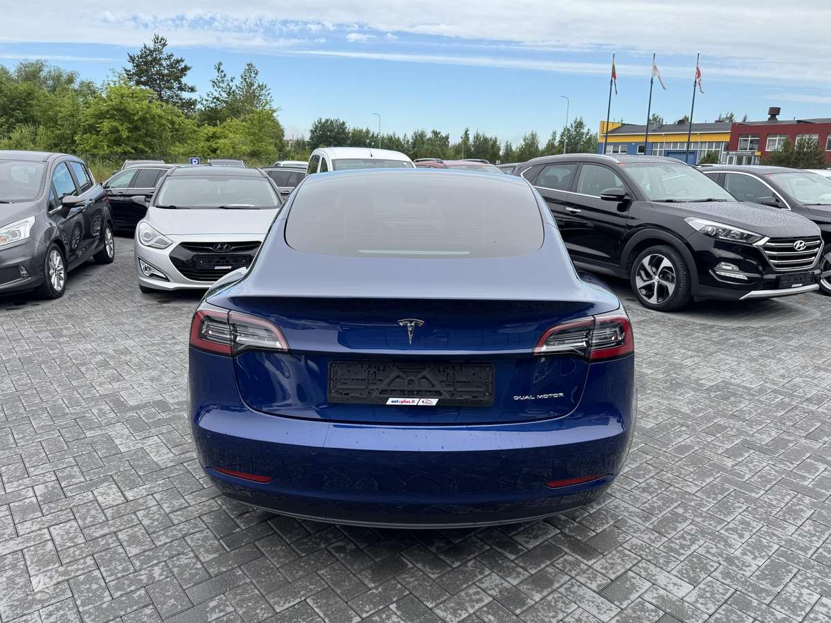 Tesla Model 3, 81 кВт·ч, Хэтчбек