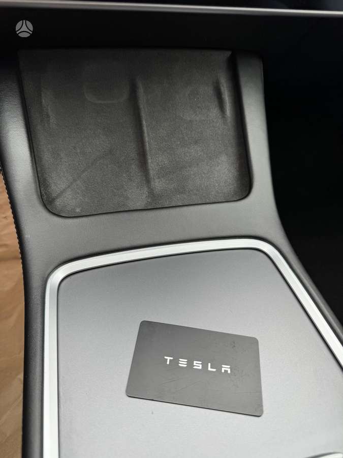 Tesla Model 3, 81 kWh, hatchback
