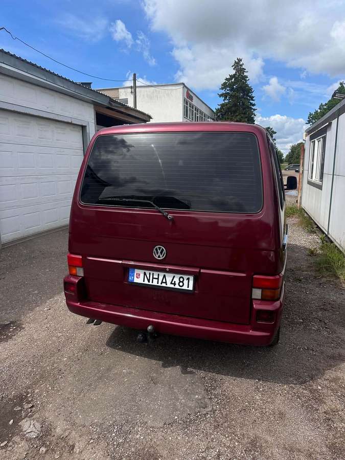 Volkswagen Caravelle - 3