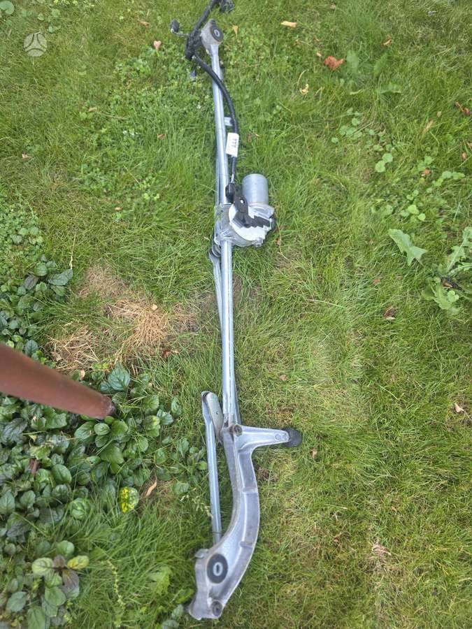 Ford C-MAX for parts. Dalimis nėra priekiniu sparnu ir durų priekiniu kel