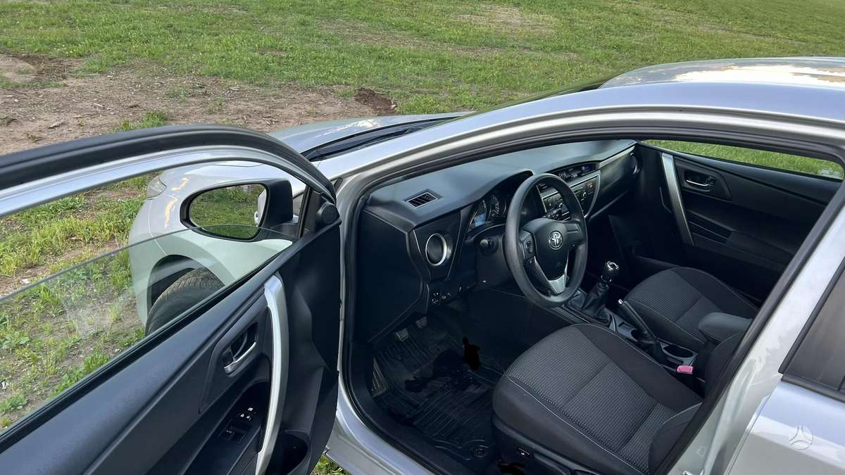 Toyota Auris, 1.3 l., hatchback