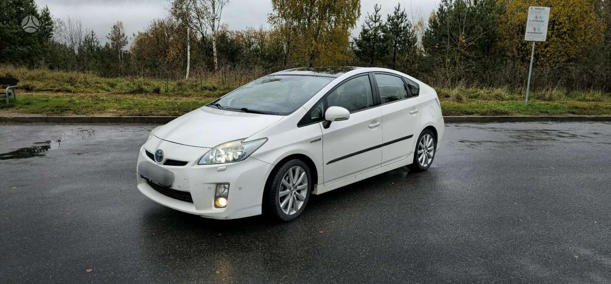 Toyota Prius - 1