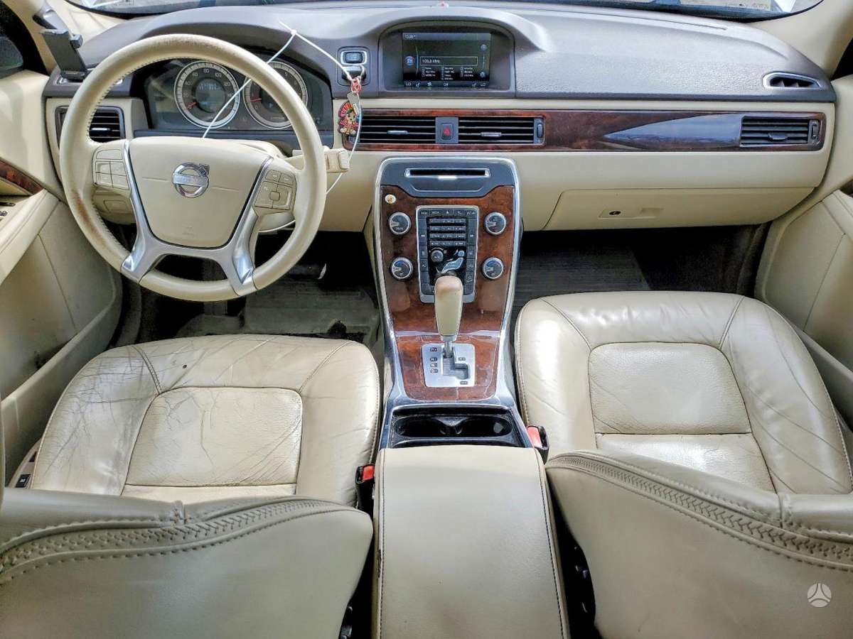 Volvo XC70, 3.2 l., Универсал