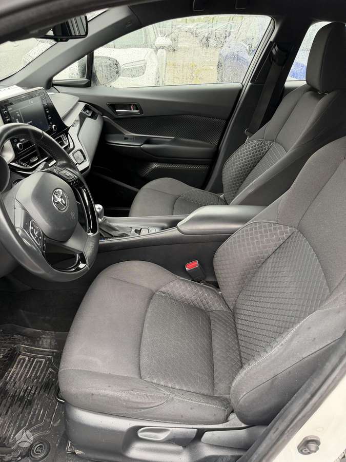 Toyota C-HR - 10