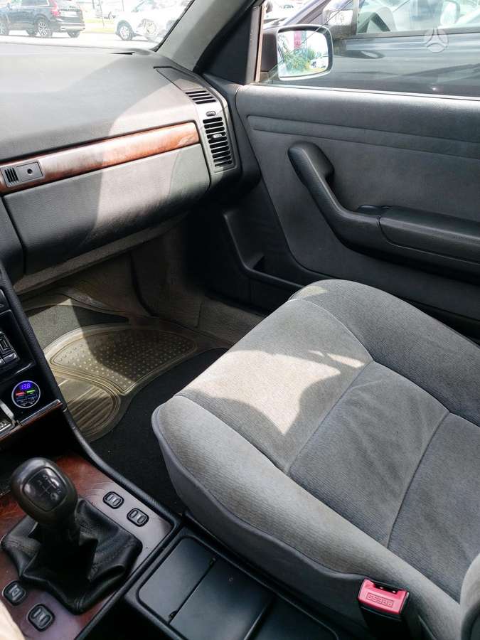 Peugeot 605 - 1
