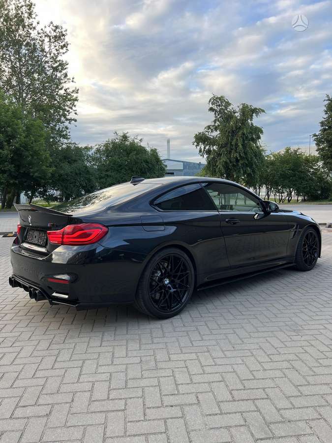 BMW M4, coupe