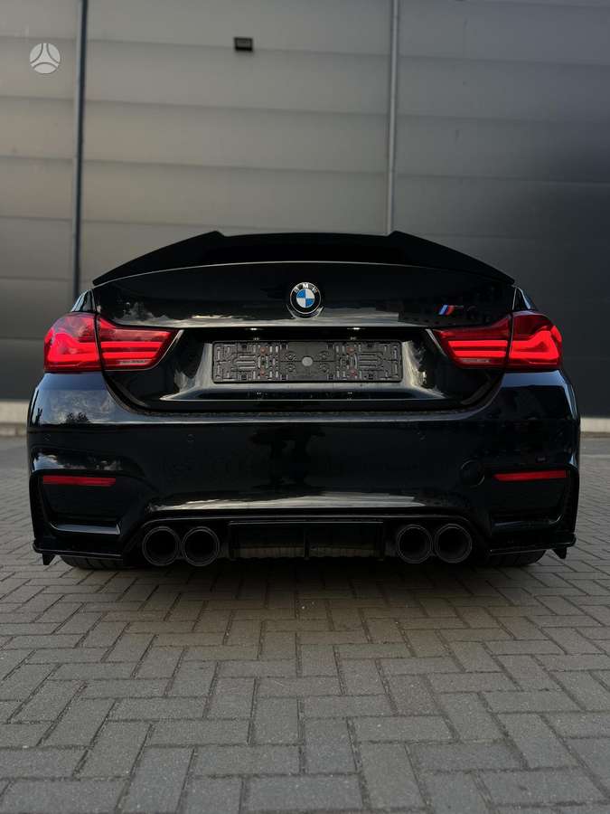 BMW M4, coupe