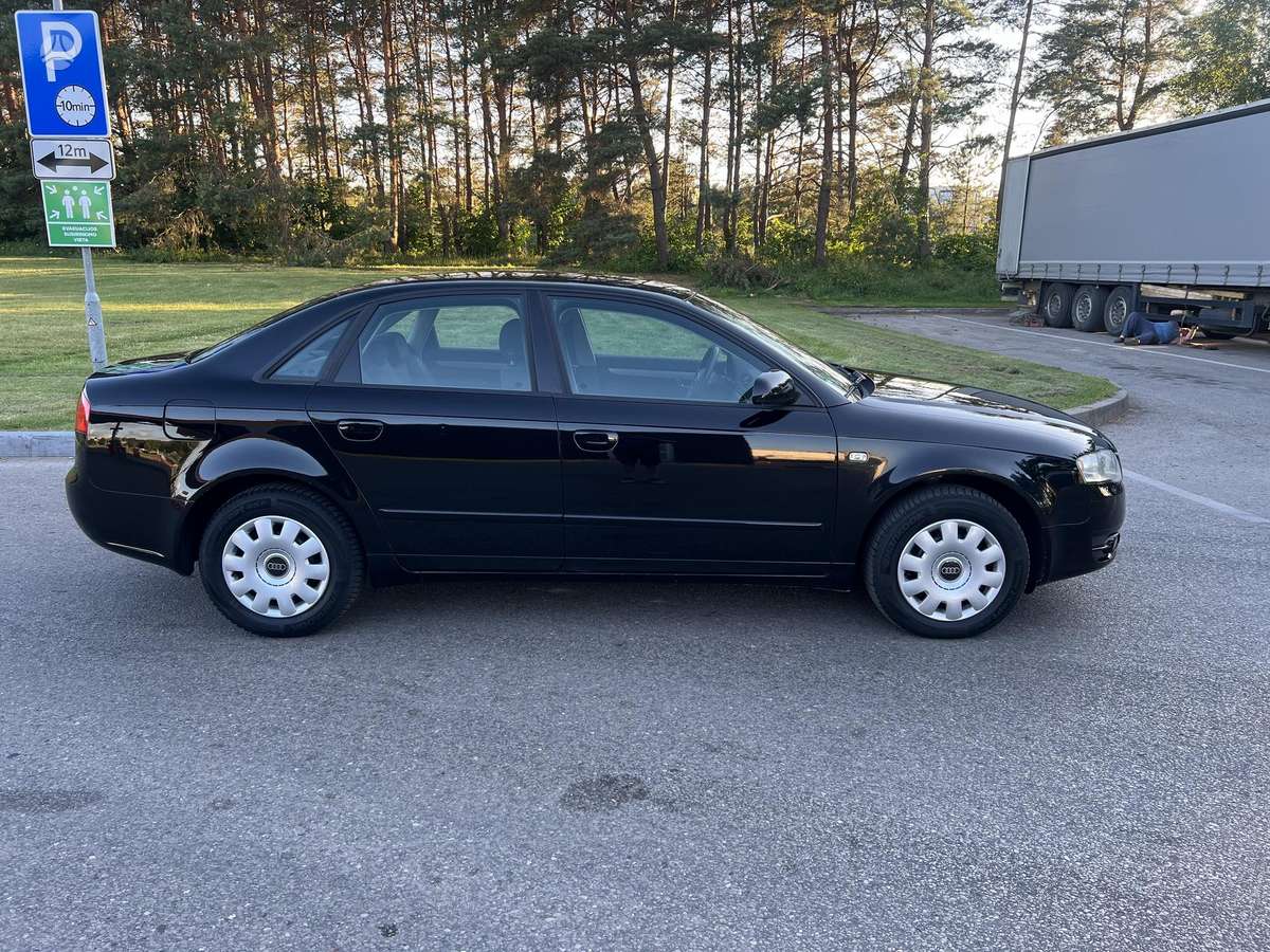 Audi A4, 2.0 l., Седан