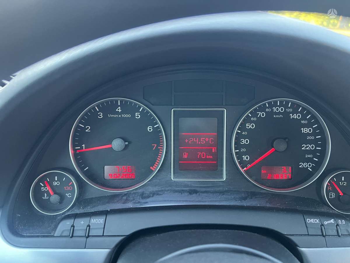 Audi A4, 2.0 l., Седан