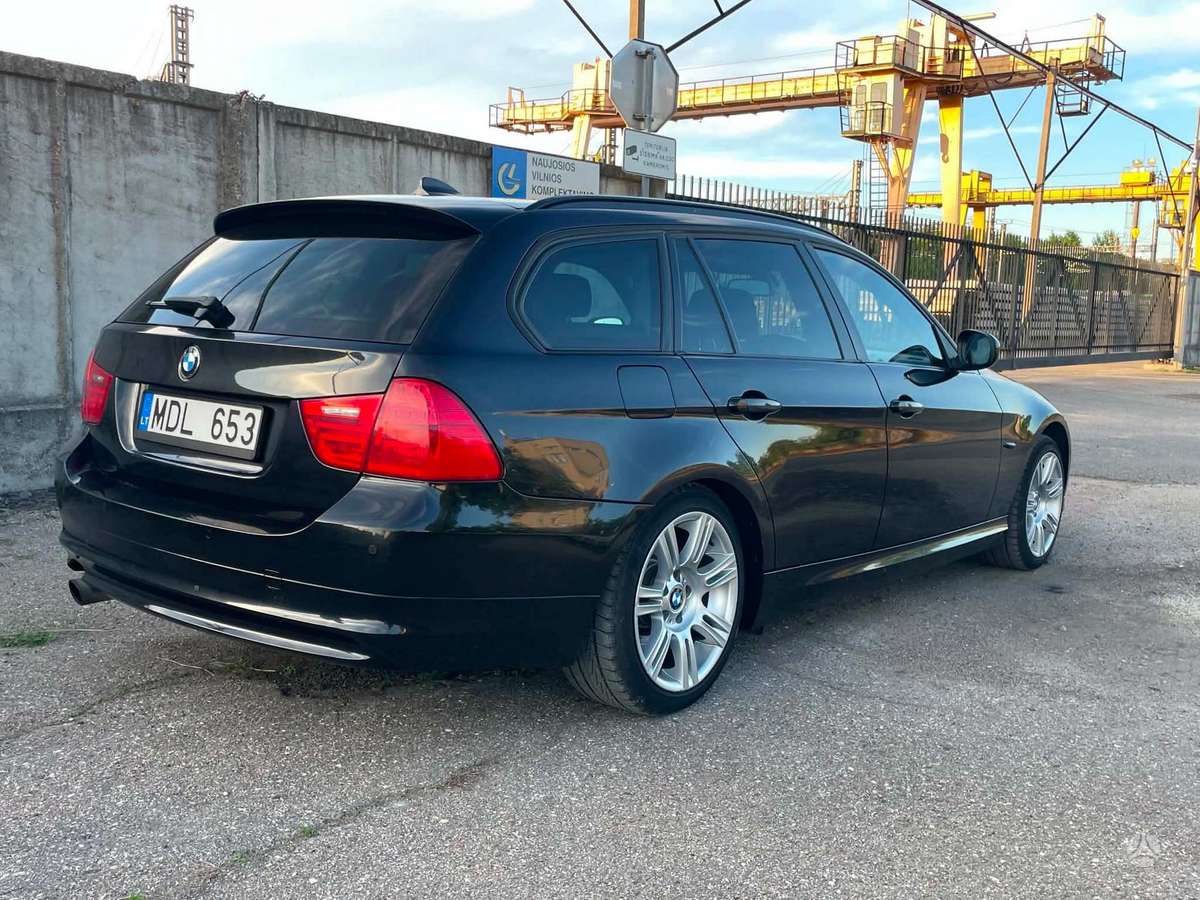 BMW 320, 2.0 l., wagon