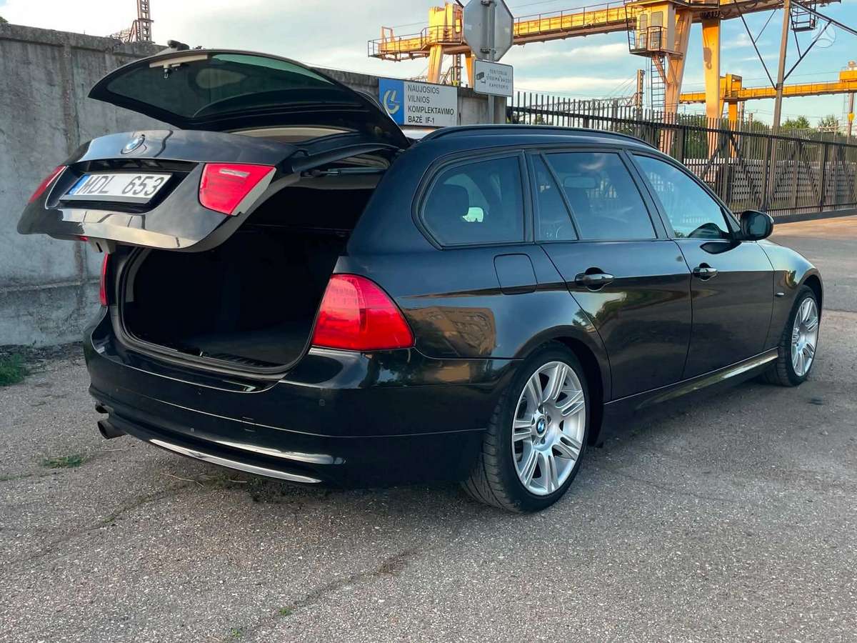 BMW 320, 2.0 l., wagon