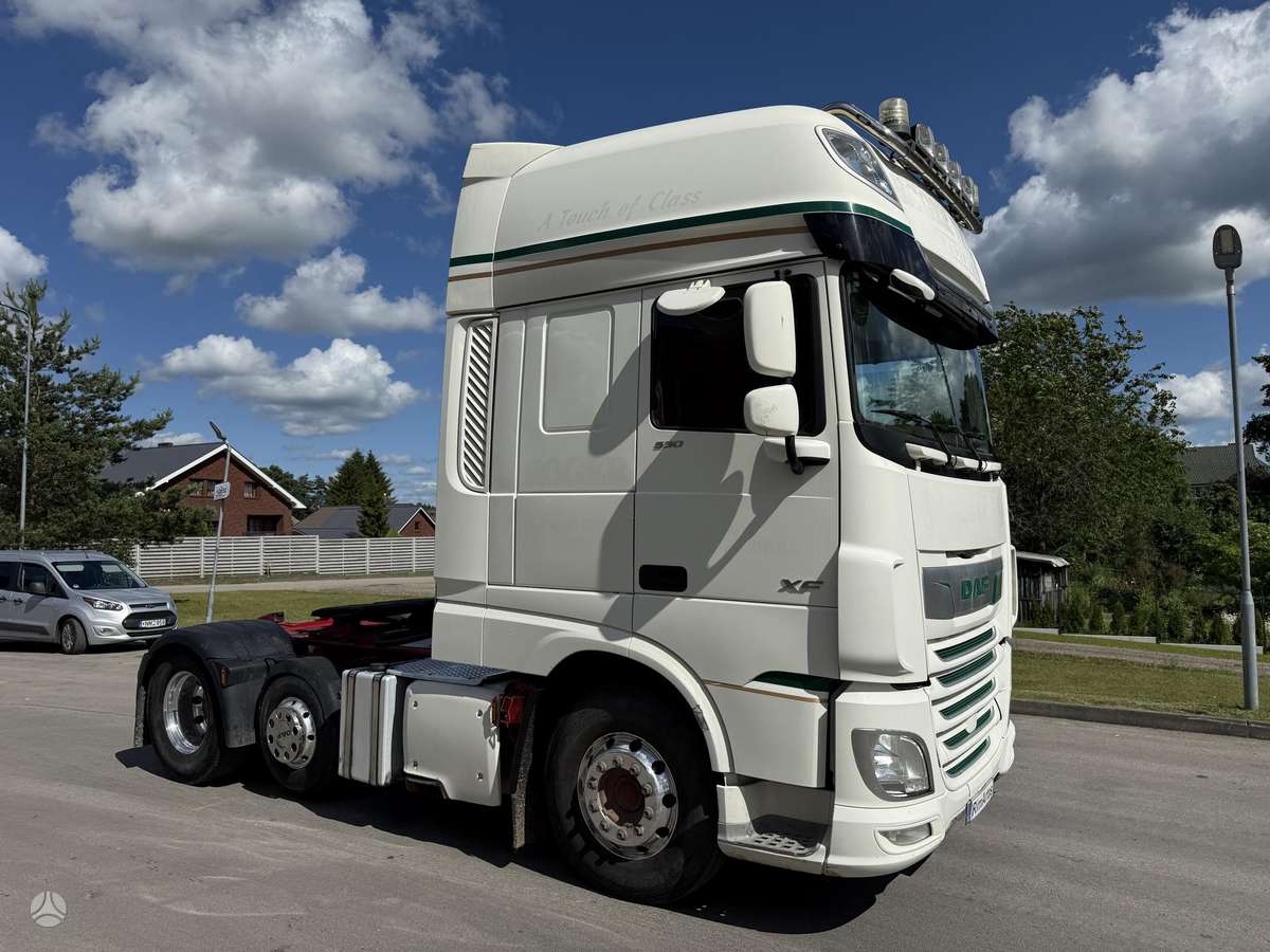 DAF XF530, double sleeper