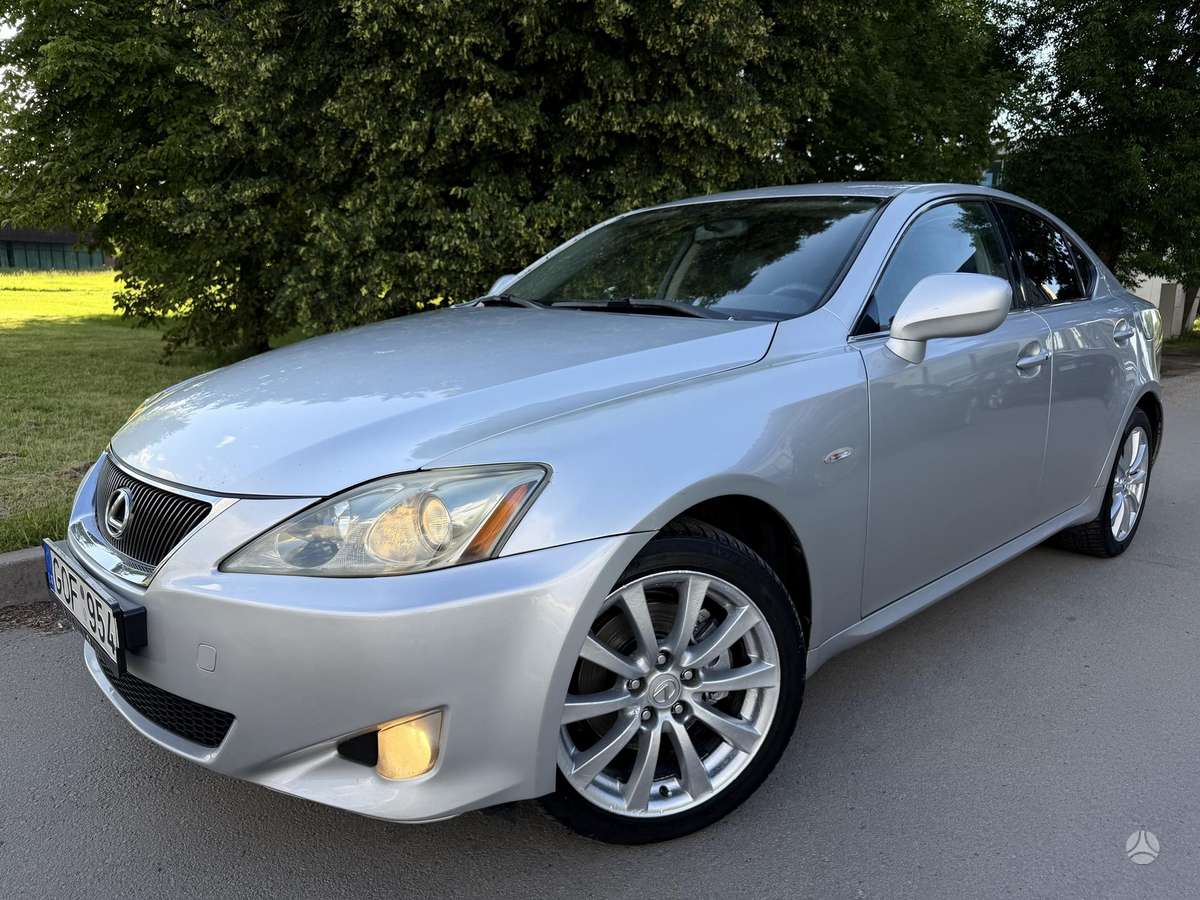 Lexus IS 220, 2.2 l., Седан