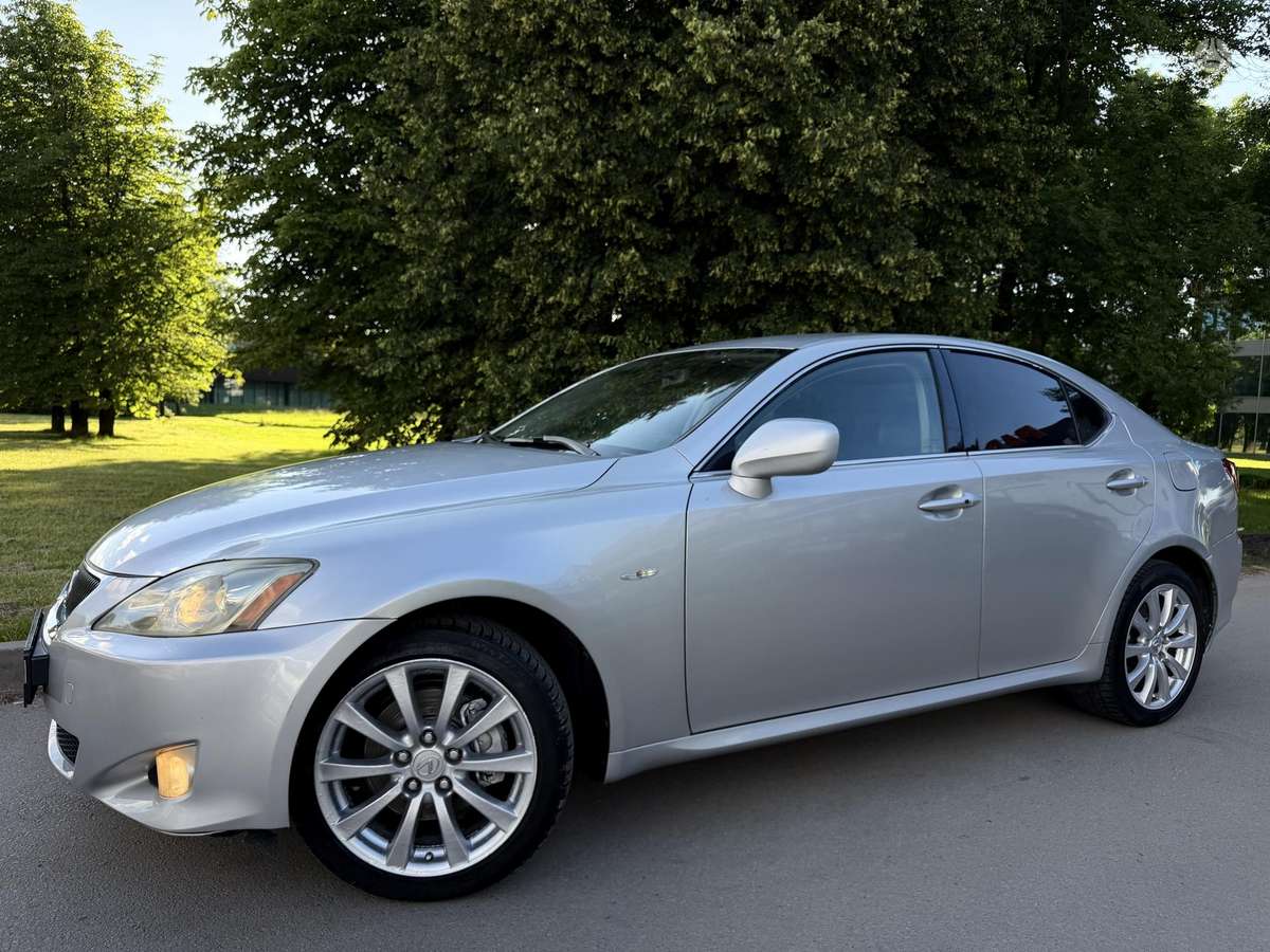 Lexus IS 220, 2.2 l., Седан
