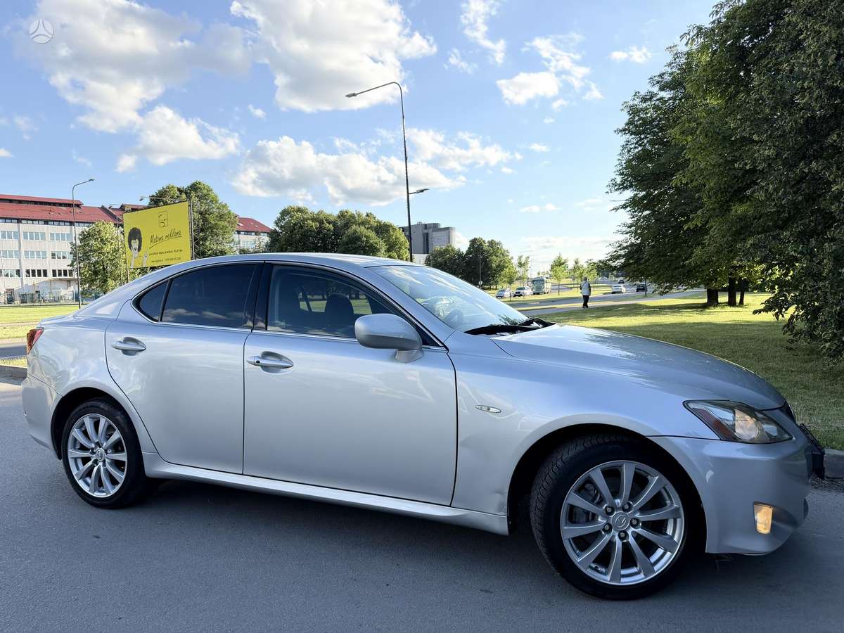 Lexus IS 220, 2.2 l., Седан