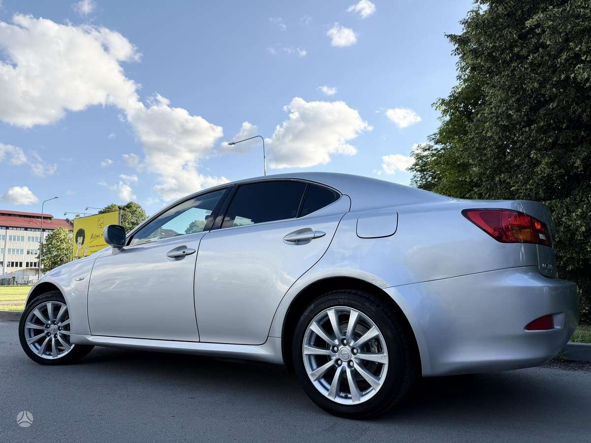 Lexus IS 220, 2.2 l., Седан