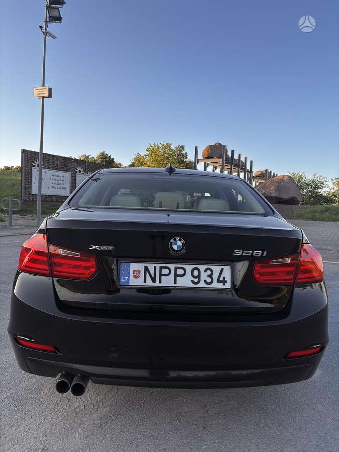 BMW 328, 2.0 l., Седан