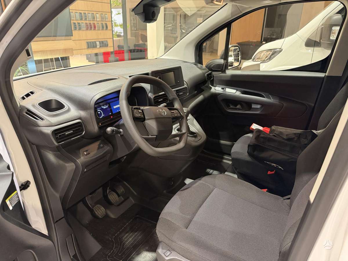 Toyota Proace City - 7