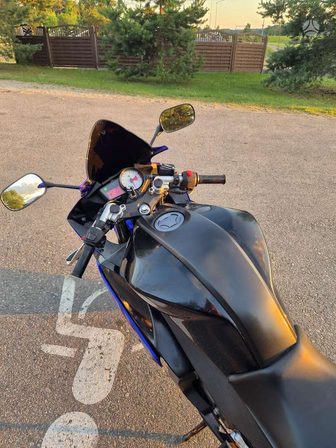 Yamaha YZF 125cc, superbikes