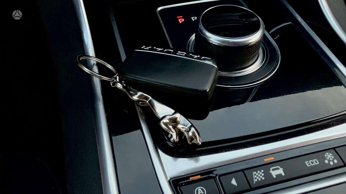 Jaguar XE, 2.0 l., Седан
