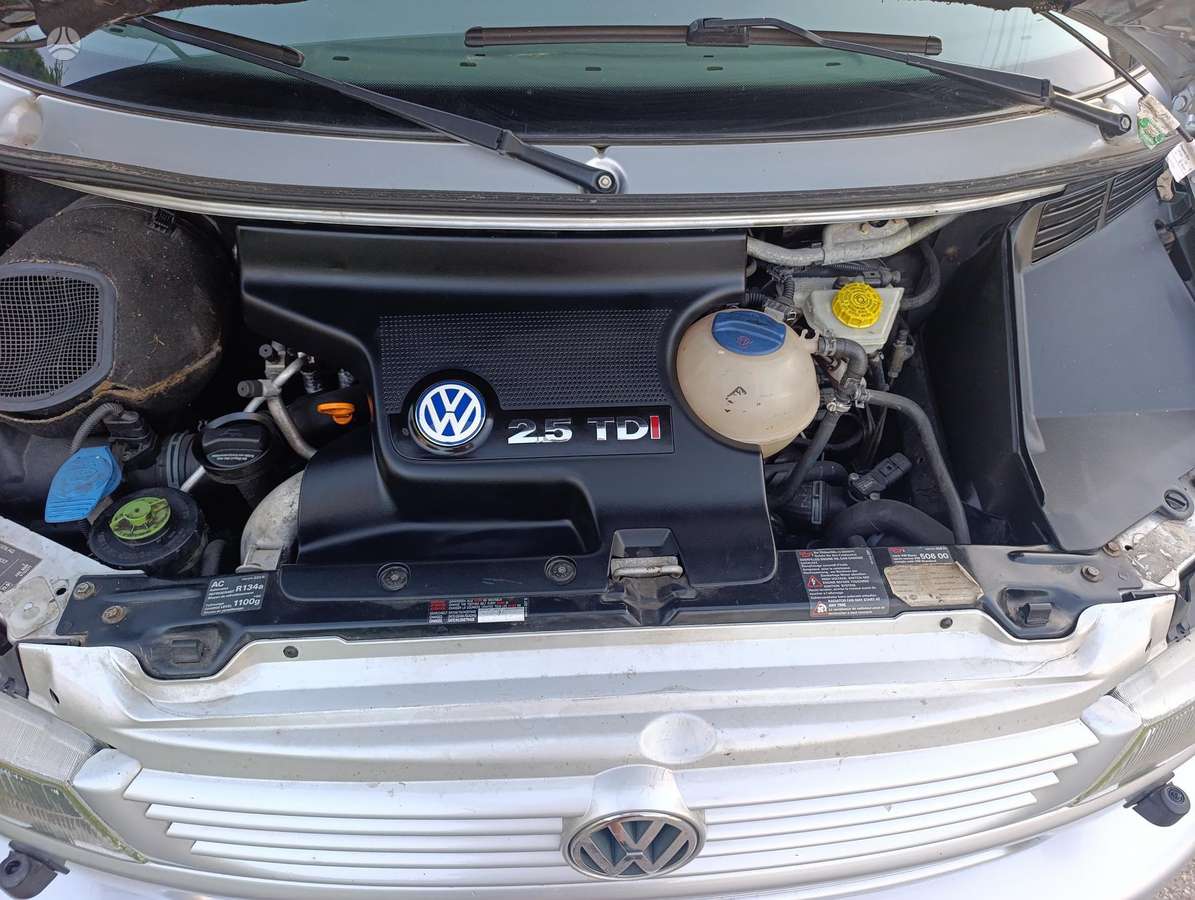 Volkswagen Multivan, 2.5 l., Минивэн