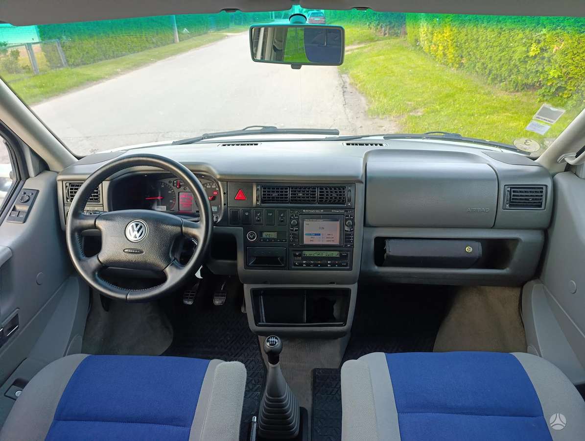 Volkswagen Multivan, 2.5 l., Минивэн