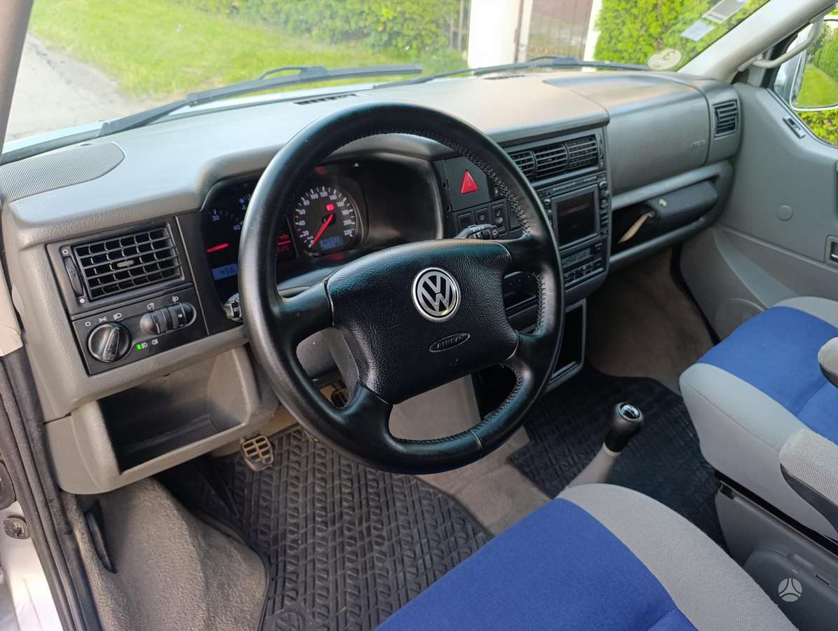 Volkswagen Multivan, 2.5 l., Минивэн
