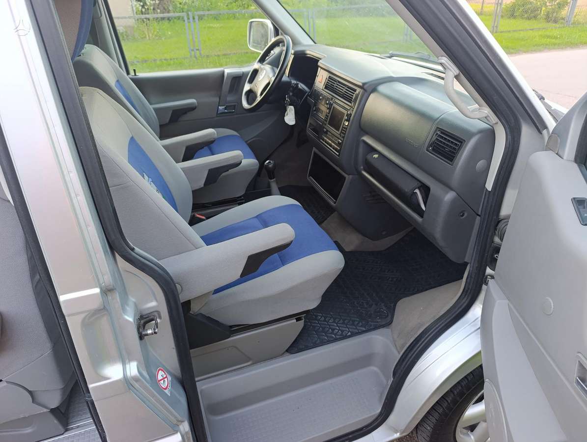 Volkswagen Multivan, 2.5 l., Минивэн