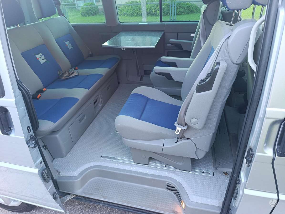 Volkswagen Multivan, 2.5 l., Минивэн