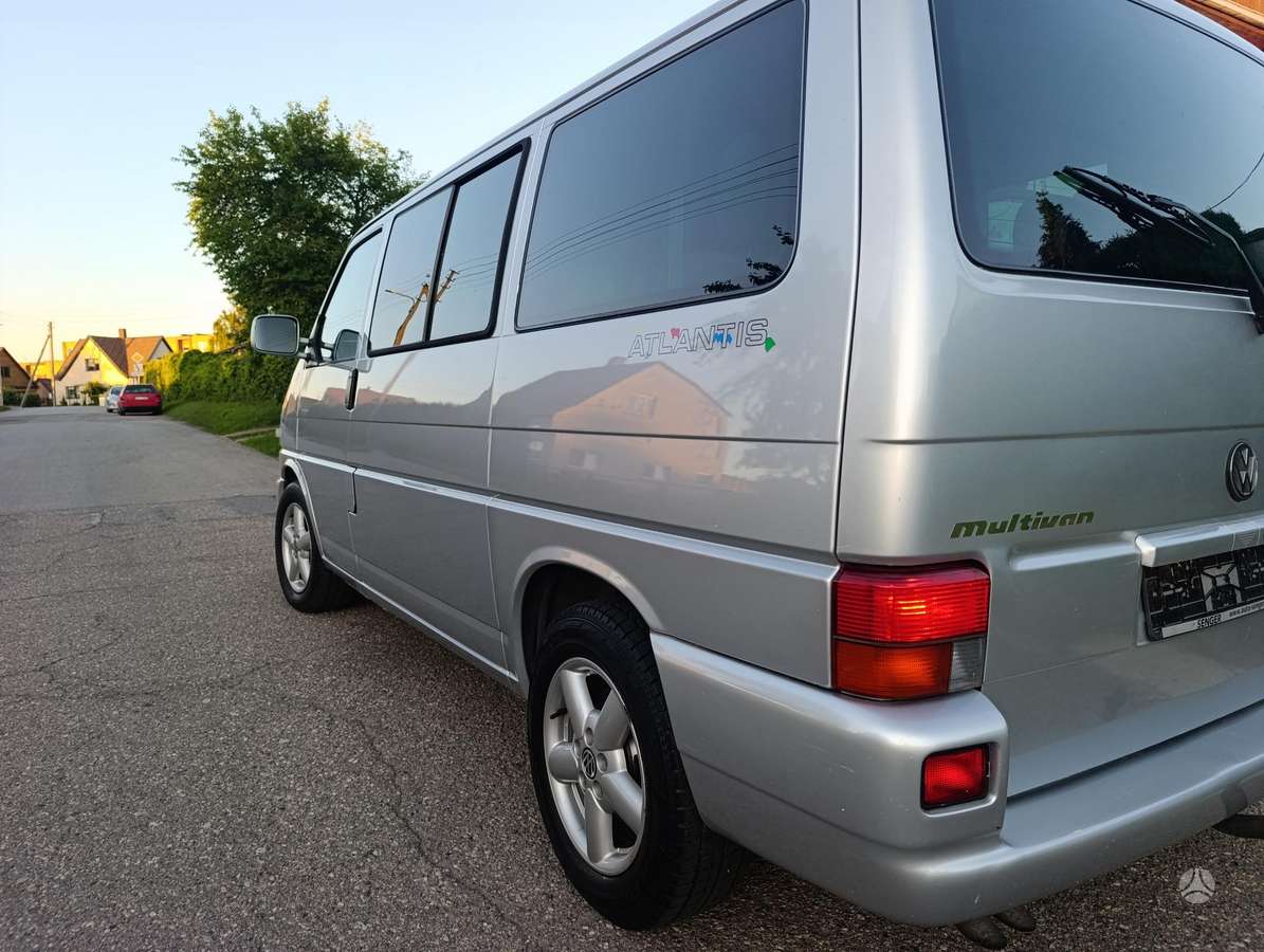 Volkswagen Multivan, 2.5 l., Минивэн