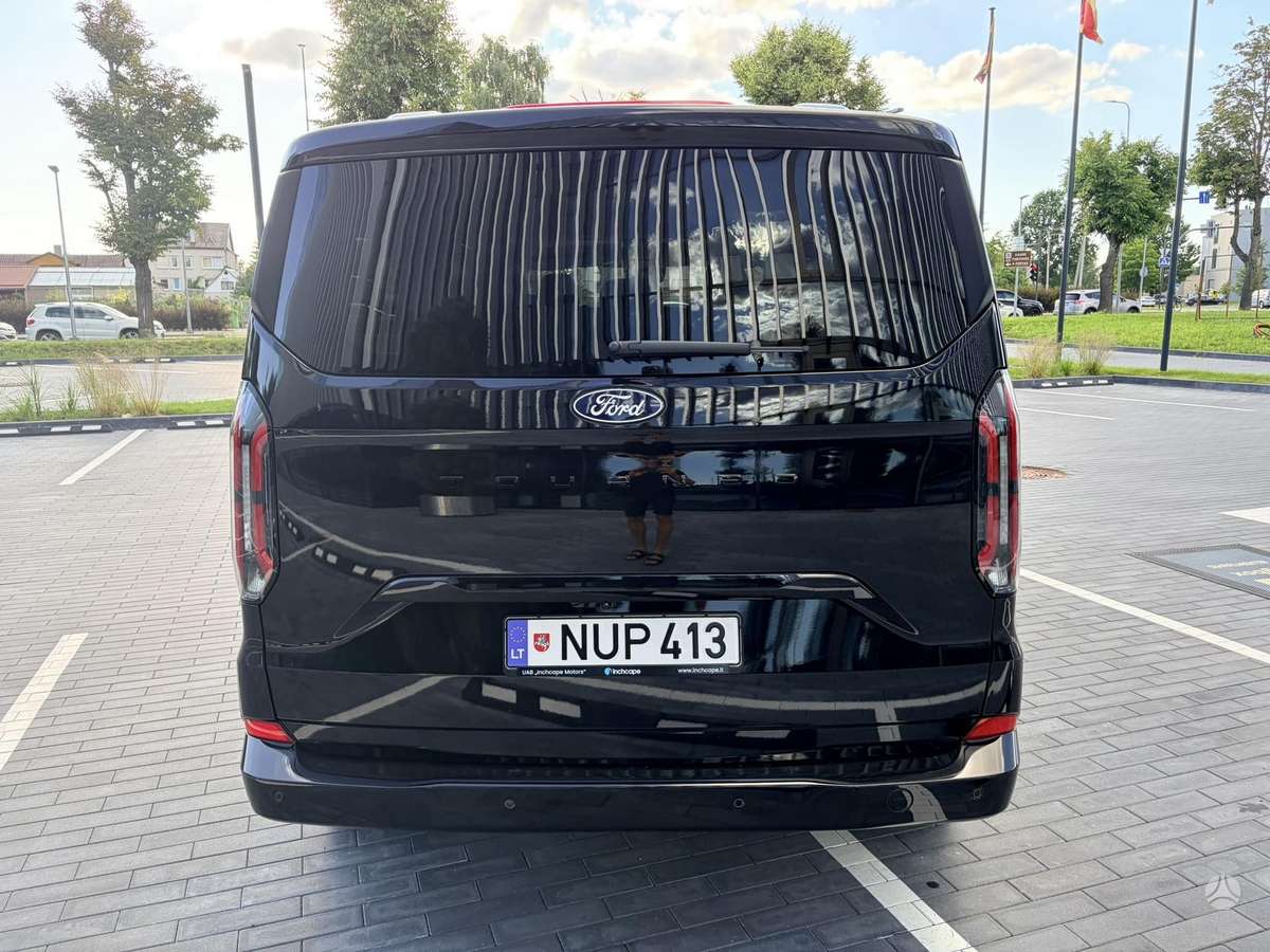 Ford Tourneo Custom, passenger minibus