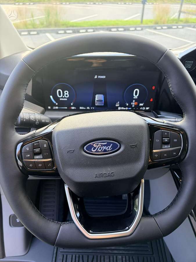 Ford Tourneo Custom, passenger minibus
