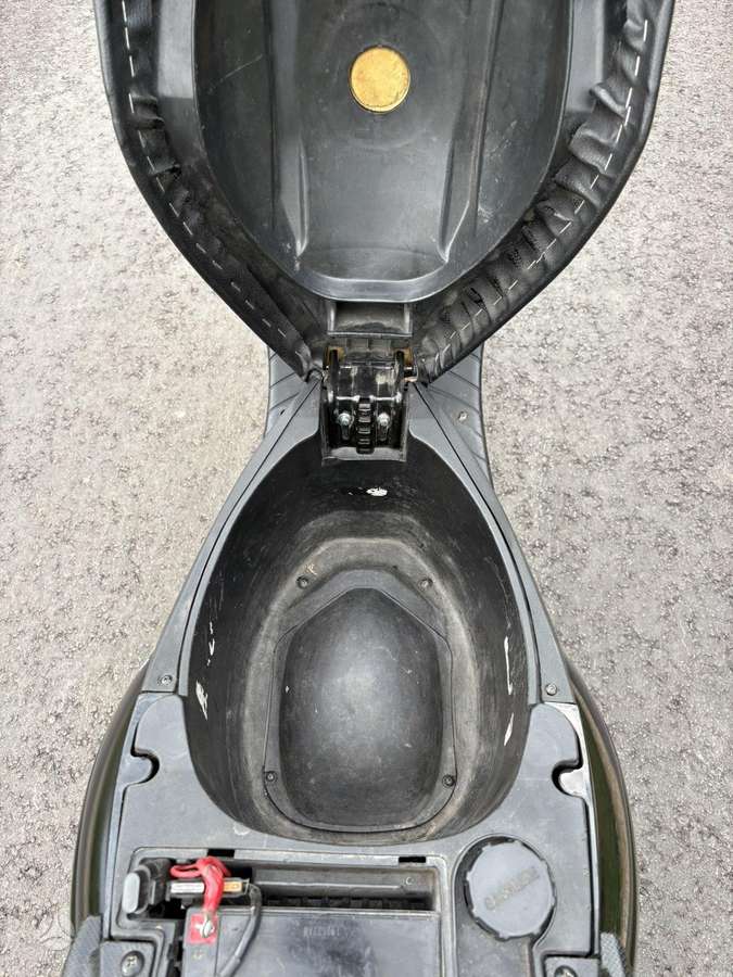 Piaggio Zip 50cc, scooters / mopeds