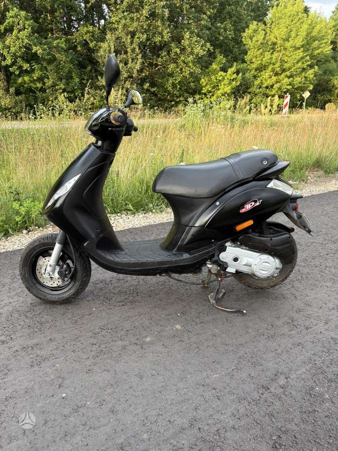 Piaggio Zip 50cc, scooters / mopeds