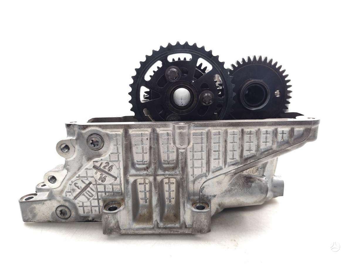 BMW 520, 8513709, cylinder head