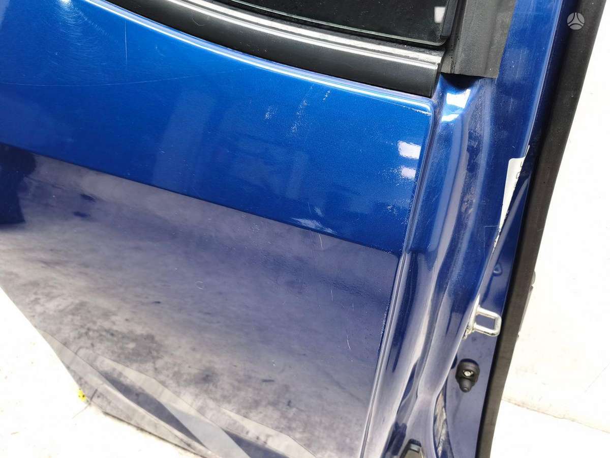 Isuzu D-Max doors