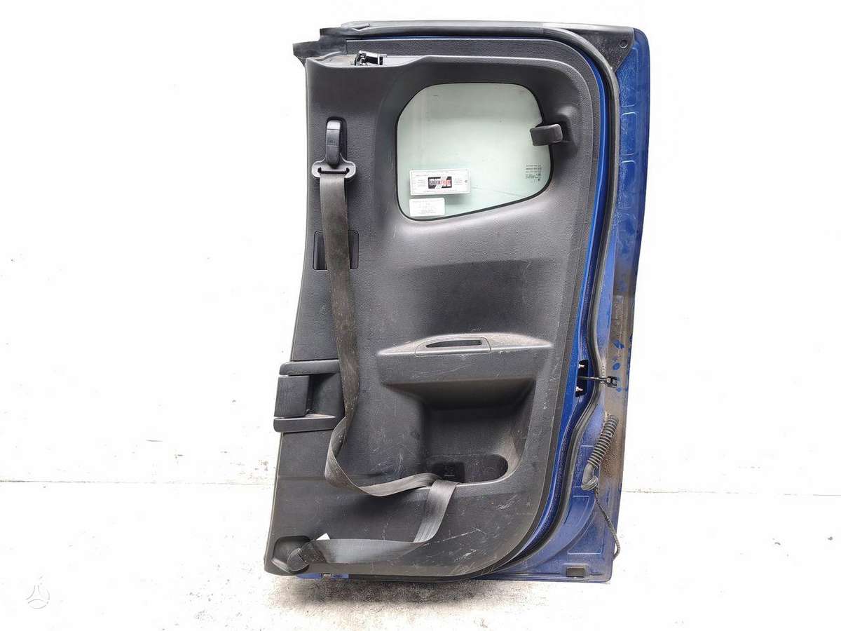 Isuzu D-Max doors