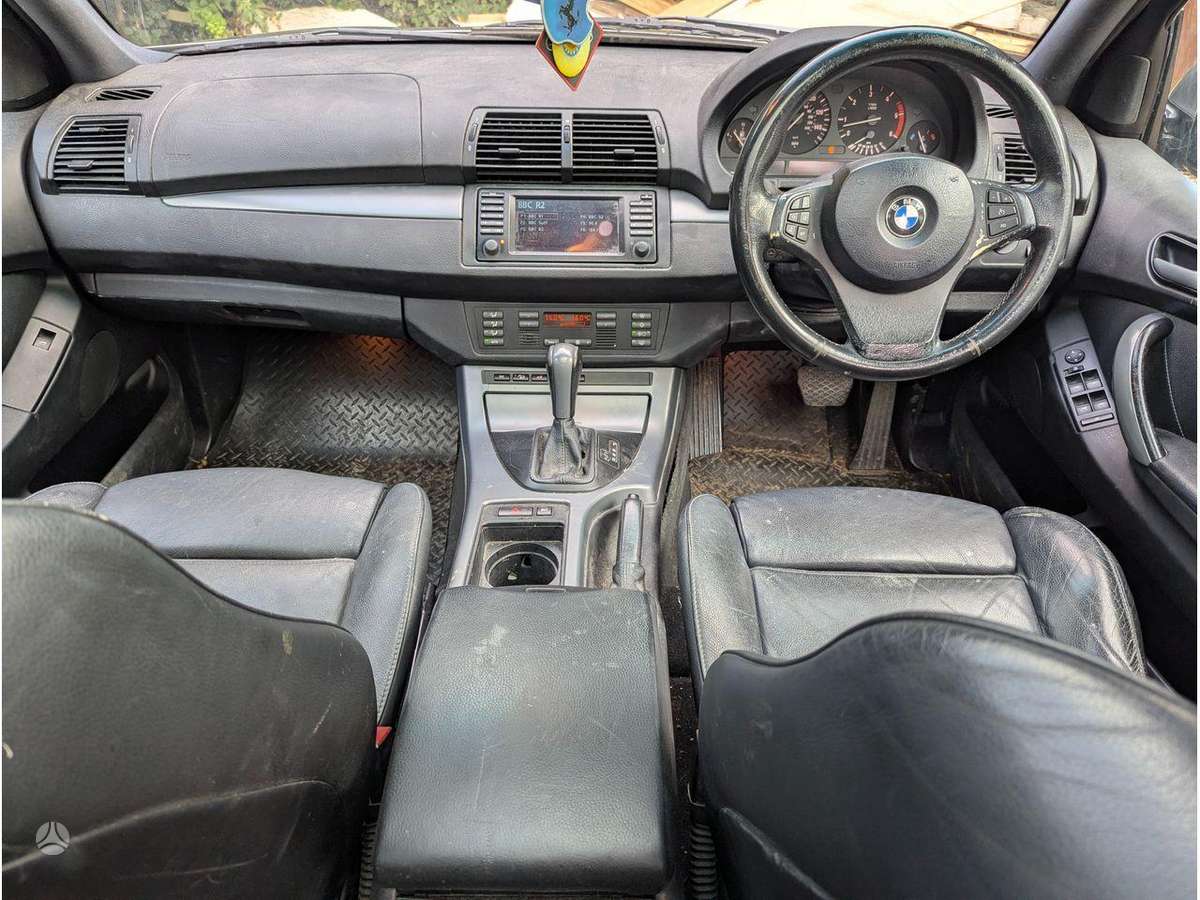 BMW X5 engine