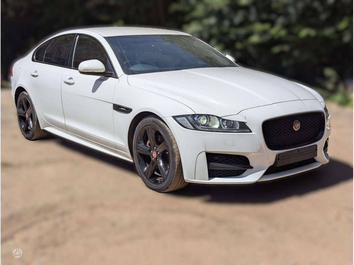 Jaguar XF engine